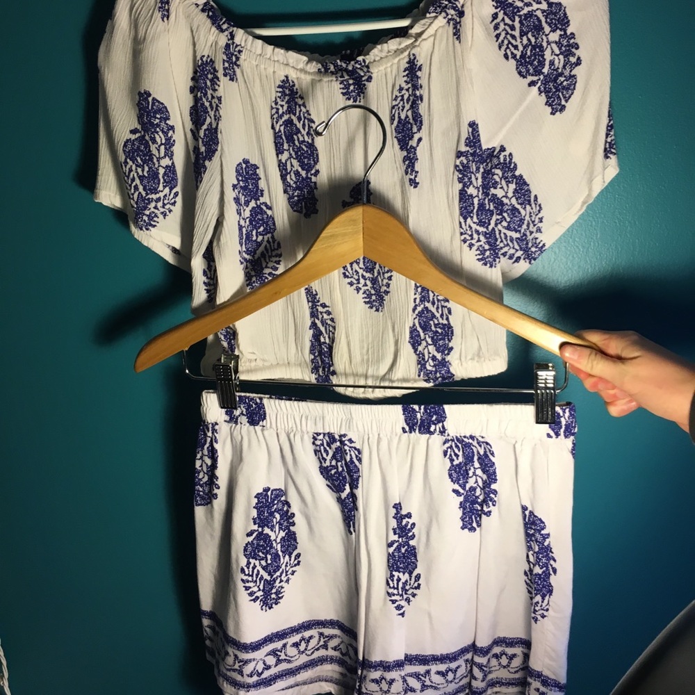 Blue and White 2 piece set!
